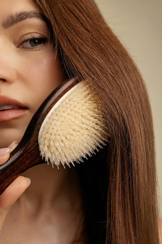 WAVY1 brush with natural bristles